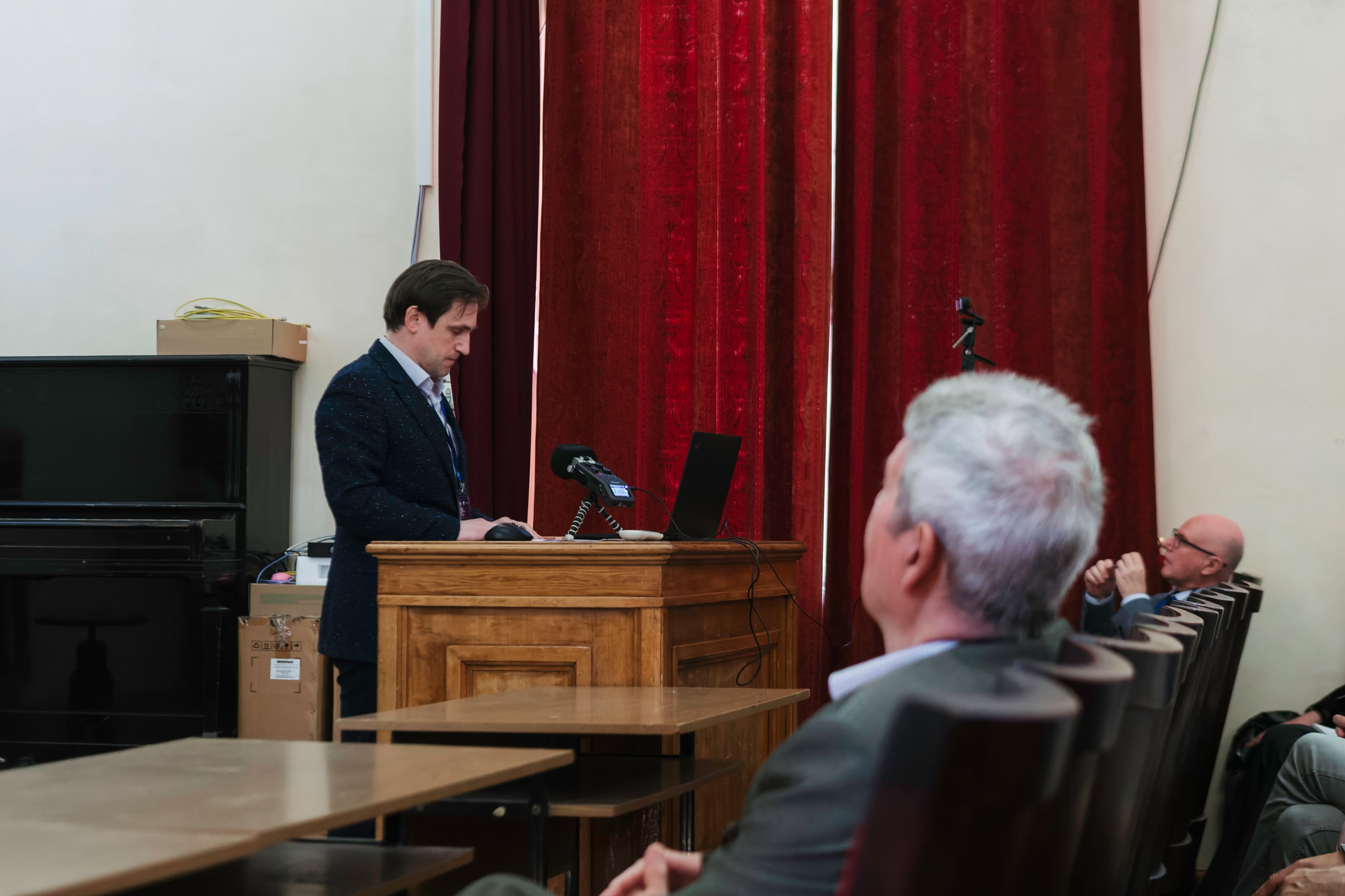 Студенческая наука под звёздами: итоги конференции «Современная астрономия: наука и образование» в ГАИШ МГУ